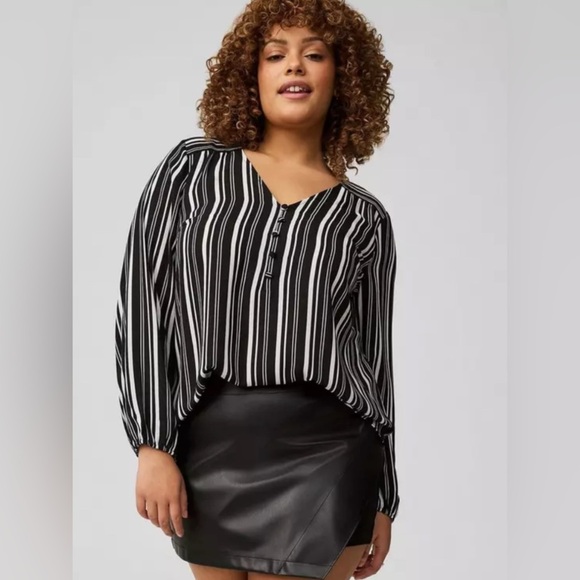 Torrid Harper Pullover Long Sleeve Tunic - Picture 2 of 5